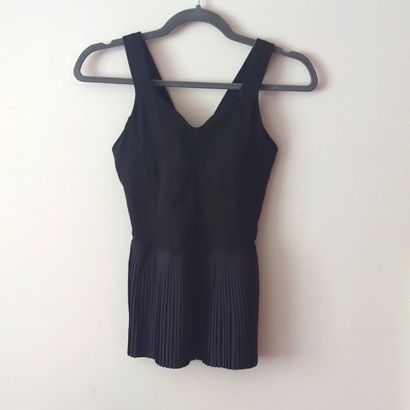 Lululemon City Tank Black Top Peplum Pleat Waist Women’s 4 Gym Athleisure - Picture 1 of 6